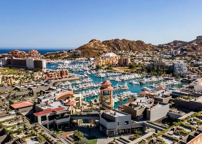 Chic Marina 2br With Pool Access *